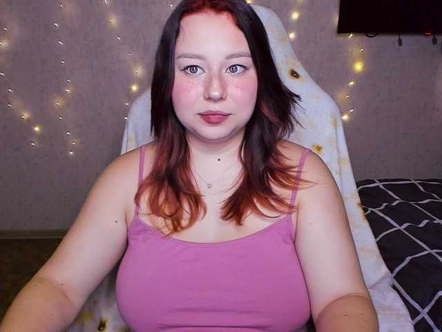 MilkaFoxy live cam on BongaCams