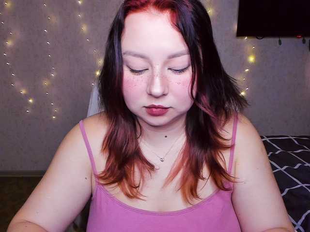 MilkaFoxy live cam on BongaCams