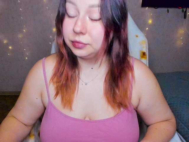 MilkaFoxy live cam on BongaCams