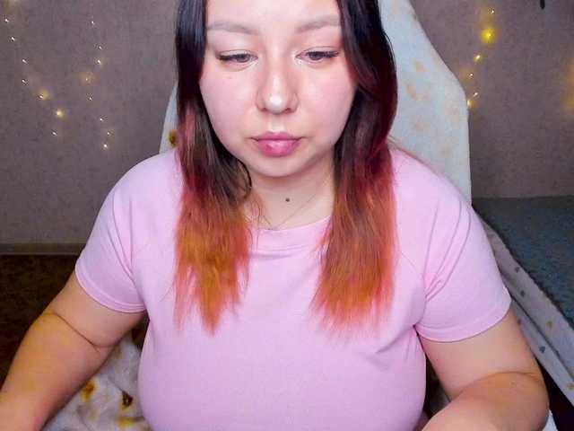 MilkaFoxy live cam on BongaCams