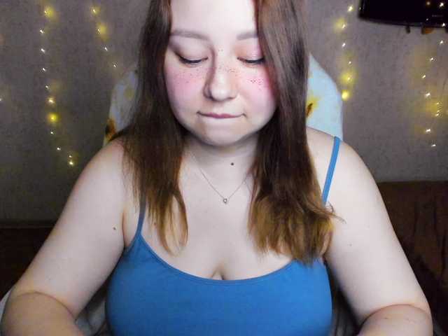 MilkaFoxy live cam on BongaCams