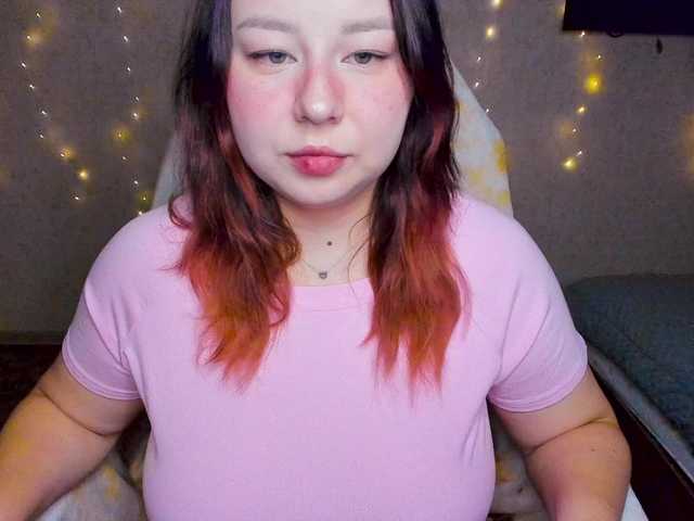 MilkaFoxy live cam on BongaCams