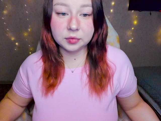 MilkaFoxy live cam on BongaCams
