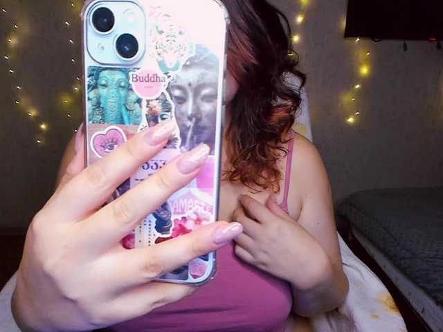 MilkaFoxy live cam on BongaCams