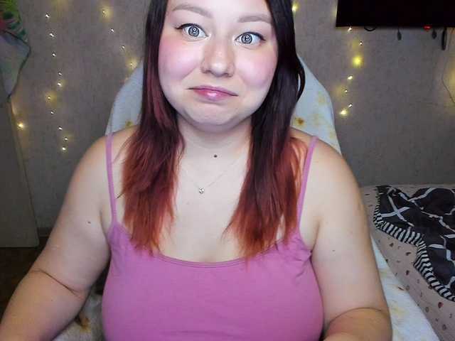 MilkaFoxy live cam on BongaCams