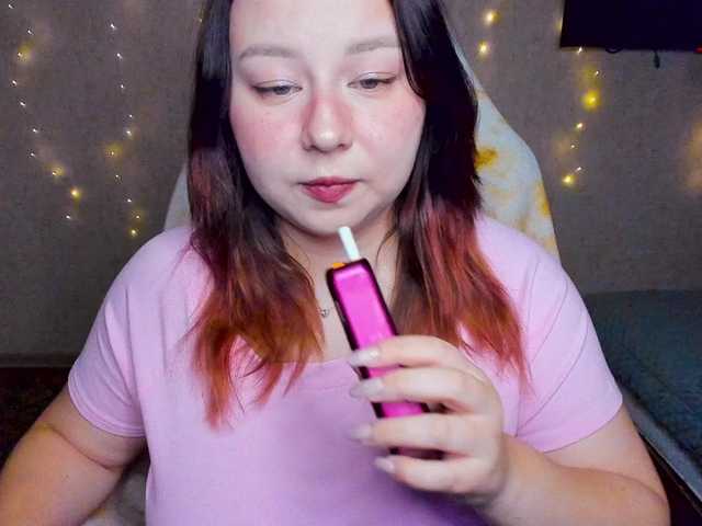 MilkaFoxy live cam on BongaCams