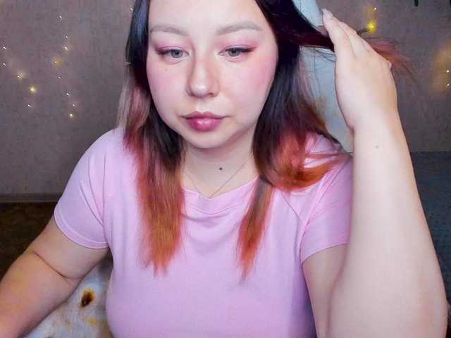 MilkaFoxy live cam on BongaCams