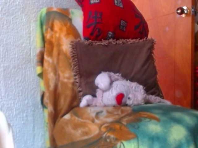 kimfierykitty live cam on BongaCams
