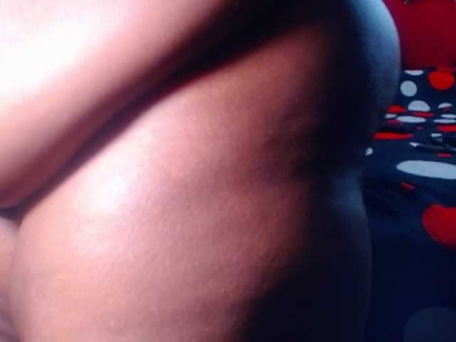 kimfierykitty live cam on BongaCams
