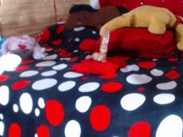 kimfierykitty live cam on BongaCams