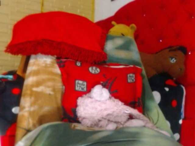kimfierykitty live cam on BongaCams