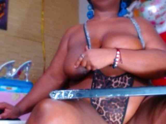 naughtybigass webcam