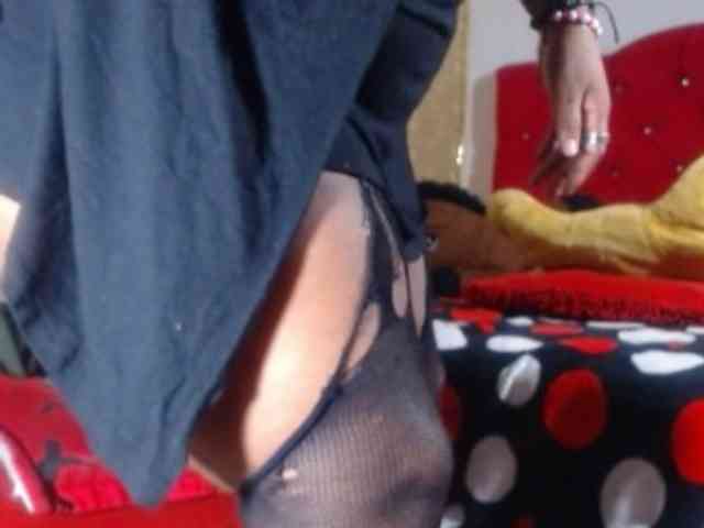wildsquirtsofi webcam