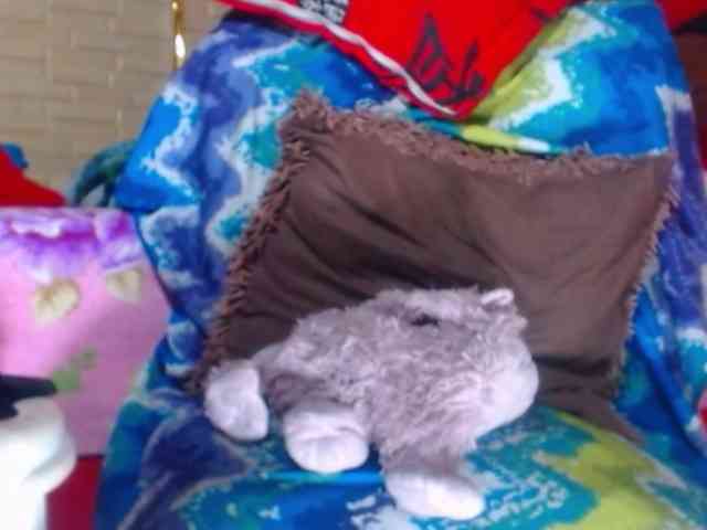 wildsquirtsofi webcam