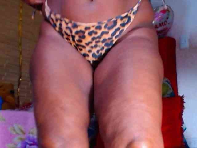 kimfierykitty Live Webcam on BongaCams