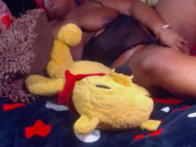 wildsquirtsofi webcam