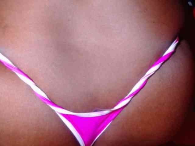 squirtslaveLia webcam