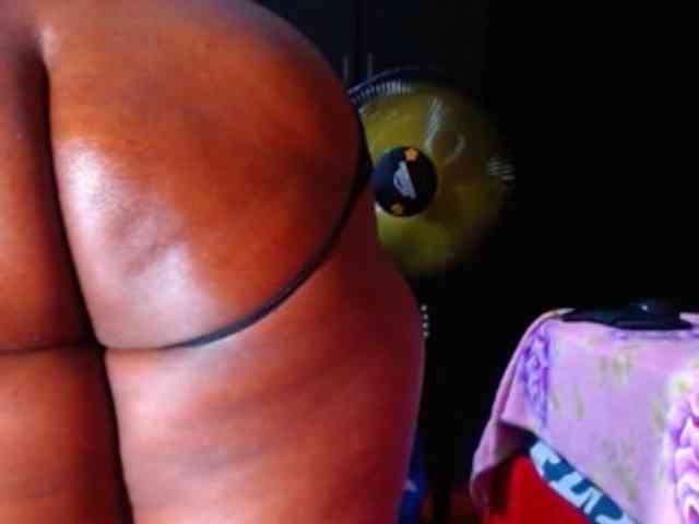 naughtybigass webcam