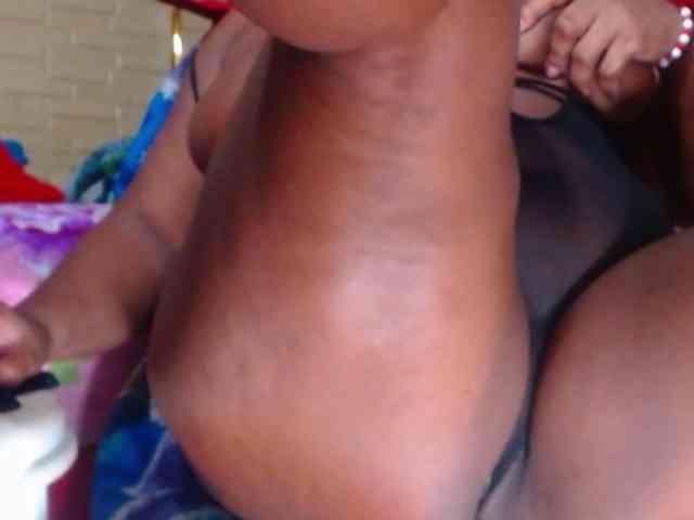 wildsquirtsofi webcam