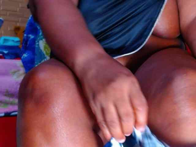 naughtybigass webcam