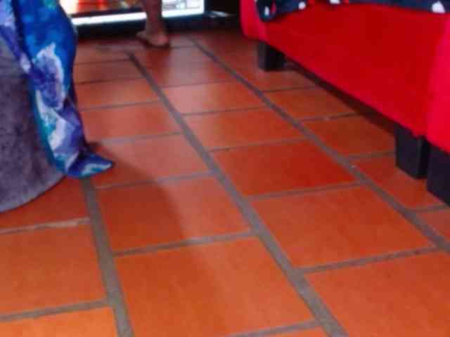 squirtslaveLia webcam