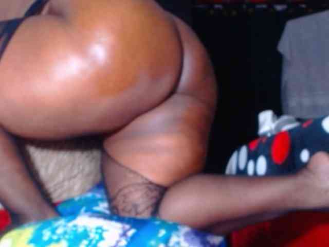 squirtslaveLia webcam