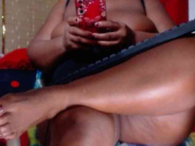wildsquirtsofi webcam