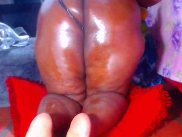 naughtybigass webcam