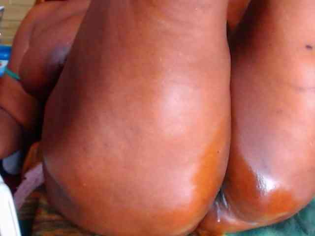 sofi-squirtwild webcam