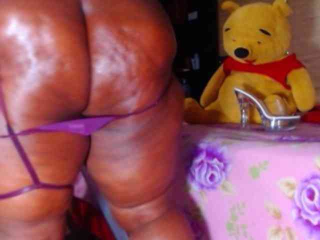 naughtybigass webcam