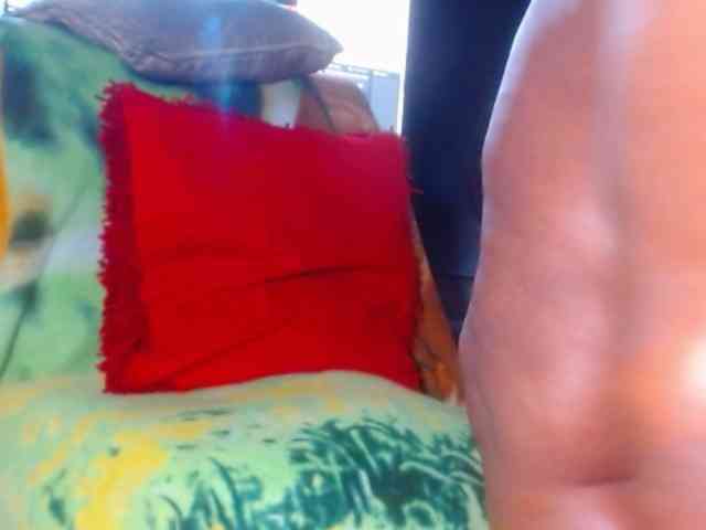 naughtybigass webcam