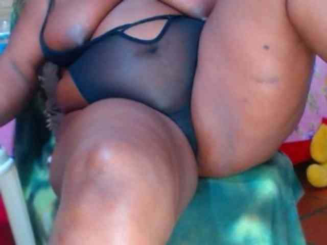 naughtybigass webcam