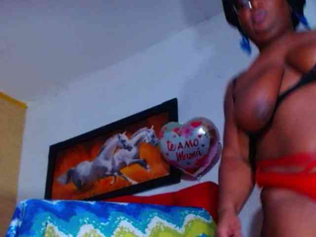 naughtybigass webcam