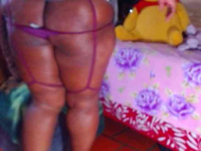 naughtybigass webcam
