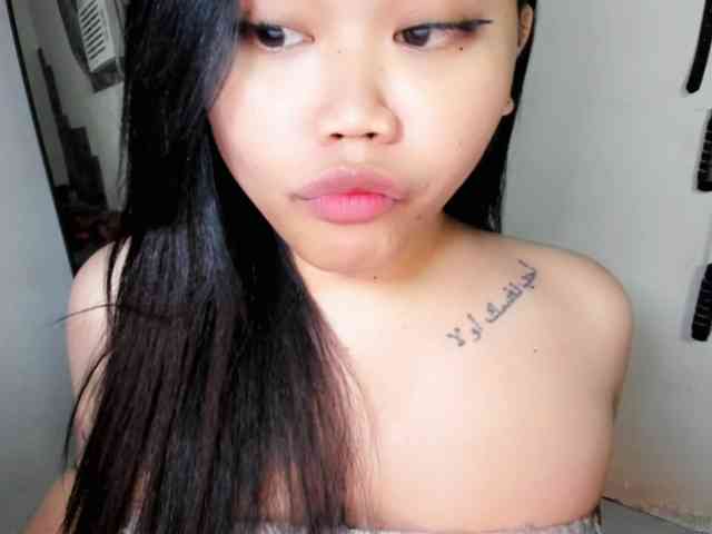 Perky_Ashley