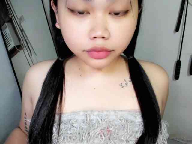 Perky_Ashley