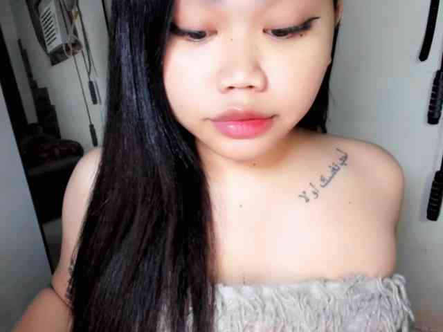 Perky_Ashley