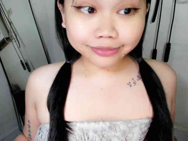 Perky_Ashley