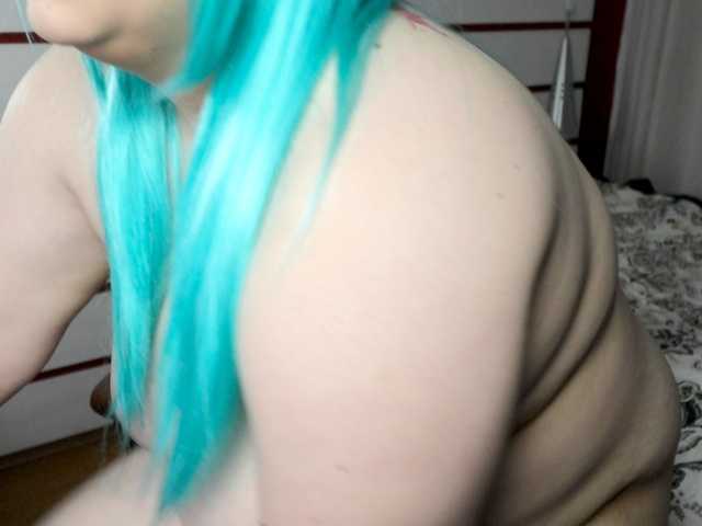 SweetSuika live cam on BongaCams