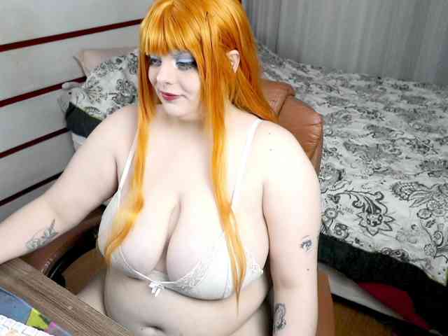 SweetSuika webcam