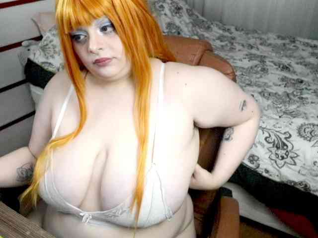 SweetSuika webcam