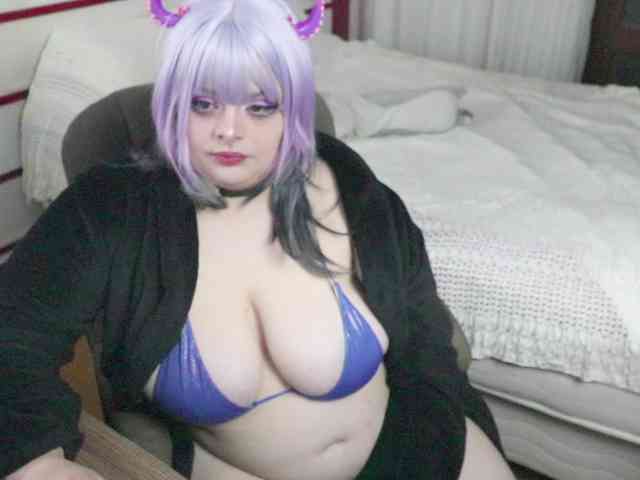 SweetSuika webcam