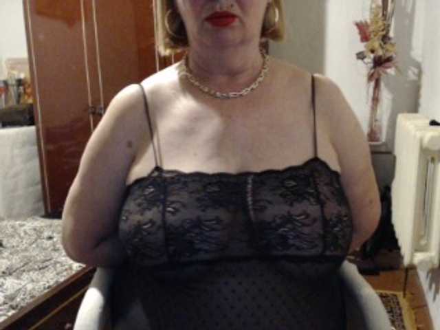 Secretfox's BongaCams show and profile