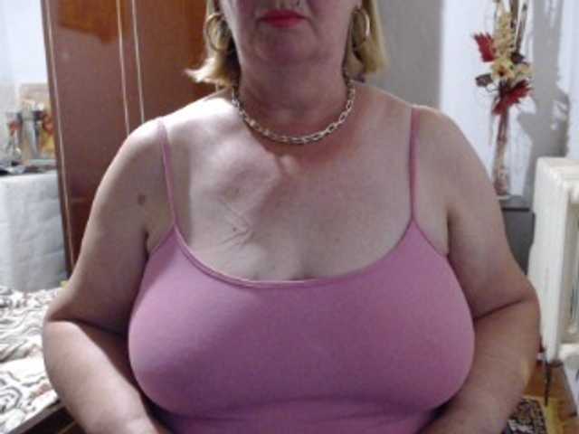 Secretfox live cam on BongaCams