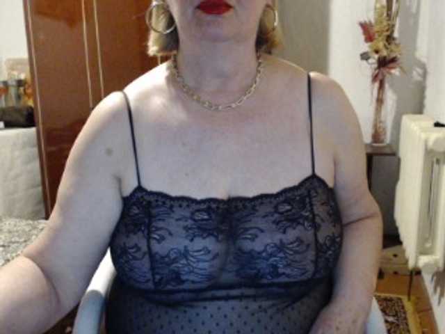 Secretfox's BongaCams show and profile