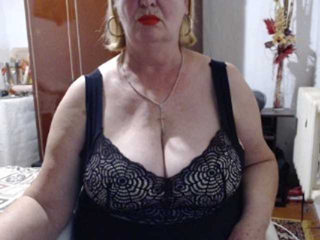 Secretfox, live now on BongaCams