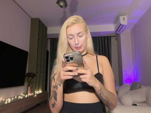 Milz21 live cam on BongaCams
