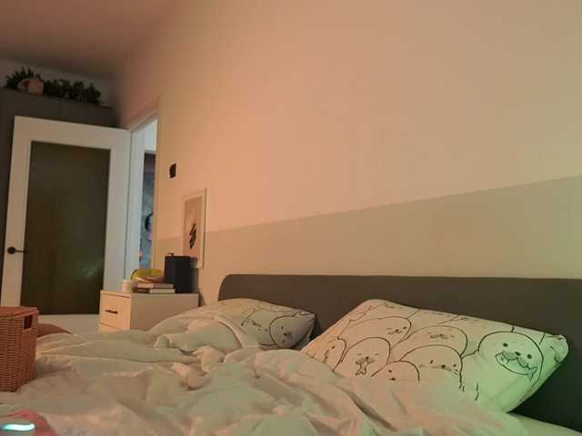 EmmSee live webcam show