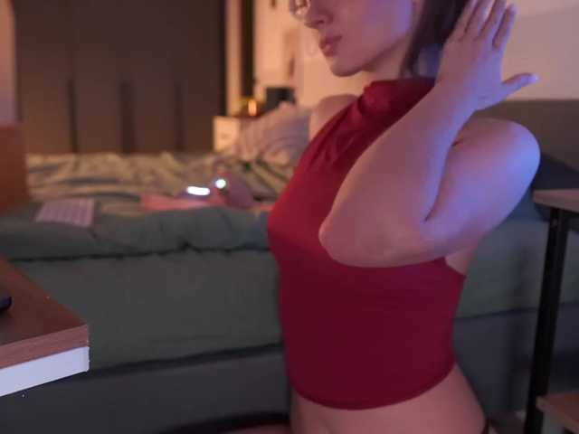 EmmSee live cam on BongaCams