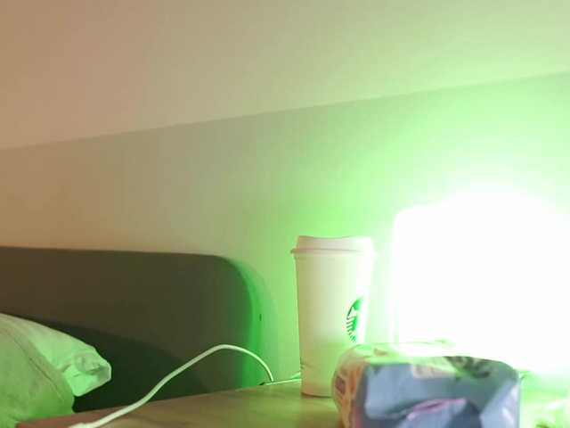 EmmSee live cam on BongaCams